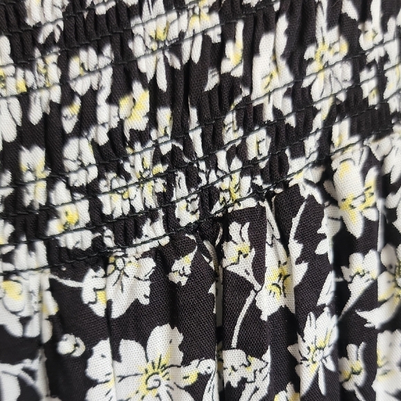 Easel Floral Maxi Dress - Picture 2 of 7